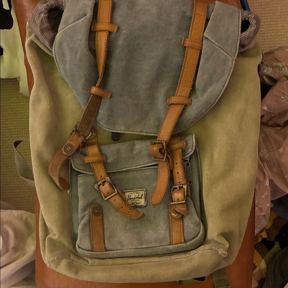 herschel backpack buckles Retreat Small Supply Co. USA The myriad of pockets accommodates paperwork and lunch Herschel Supply Co Herschel Retreat
